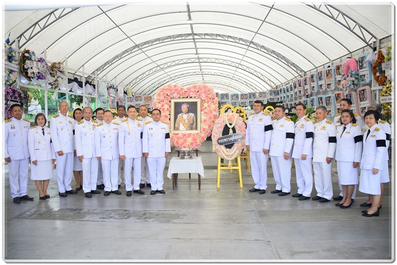 ﻿กรมบังคับคดีร่วมวางพวงหรีดเคารพศพ และพระพิธีธรรมสวดพระอภิธรรม พลเอก เปรม ติณสูลานนท์ ประธานองคมนตรีและรัฐบุรุษ